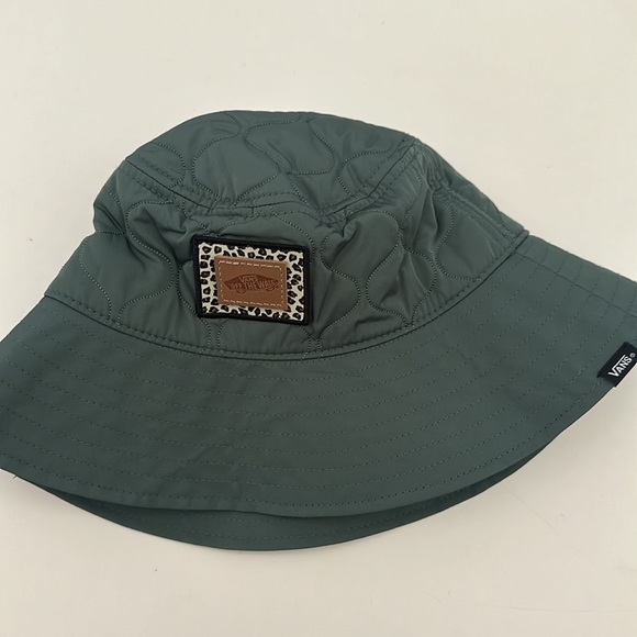 VANS Animal Mix Bucket Hat - Picture 2 of 7